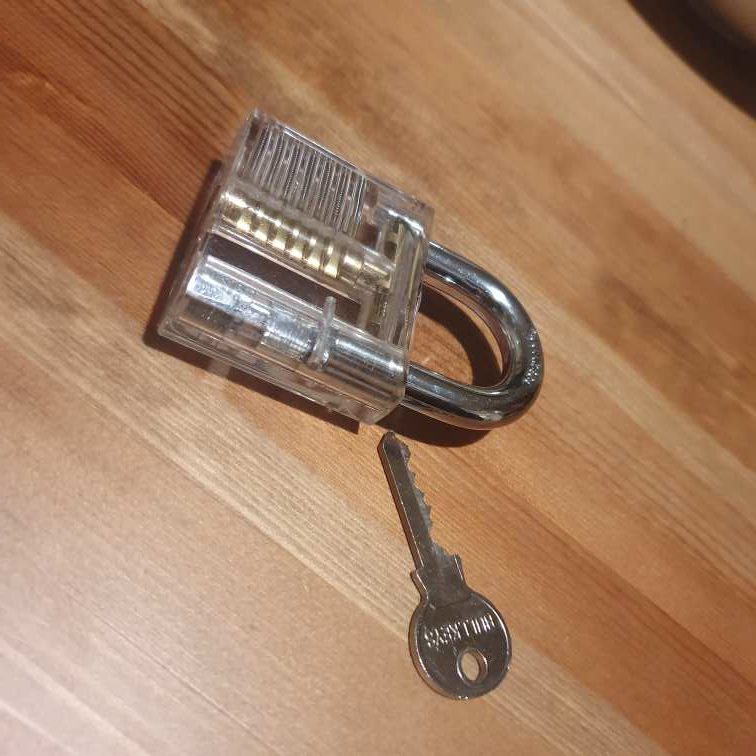 paddock and key with Locksmith Bishopston